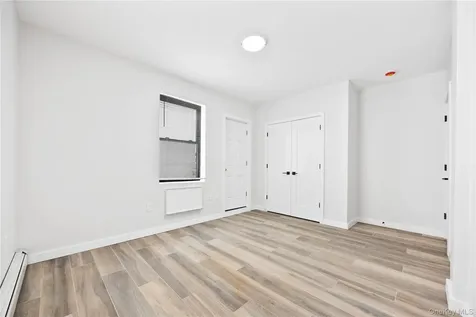 518 Morris Park Avenue Bronx NY 10460