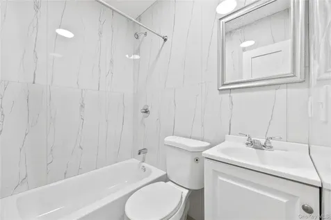 518 Morris Park Avenue Bronx NY 10460