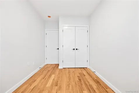 518 Morris Park Avenue Bronx NY 10460