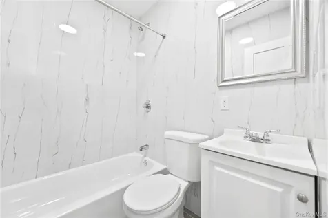 518 Morris Park Avenue Bronx NY 10460