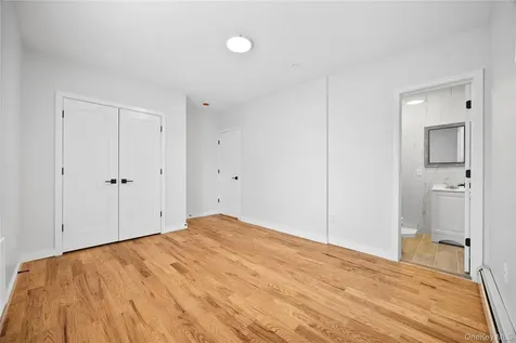 518 Morris Park Avenue Bronx NY 10460