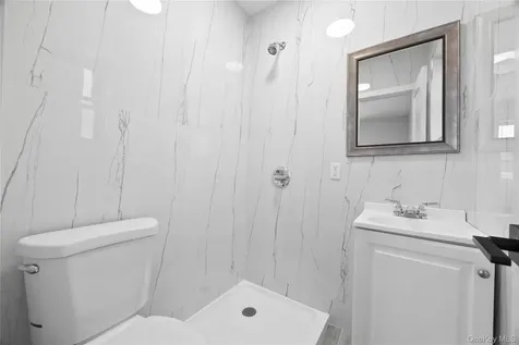518 Morris Park Avenue Bronx NY 10460