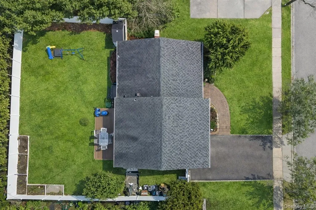 45 Pickwick Drive N Syosset NY 11791