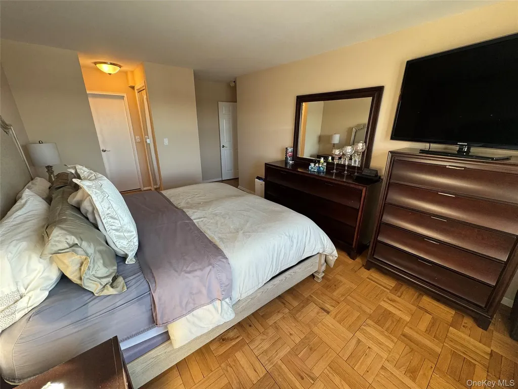 1841 Central Park Avenue Yonkers NY 10710