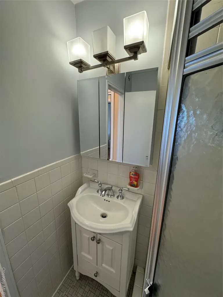 1841 Central Park Avenue Yonkers NY 10710