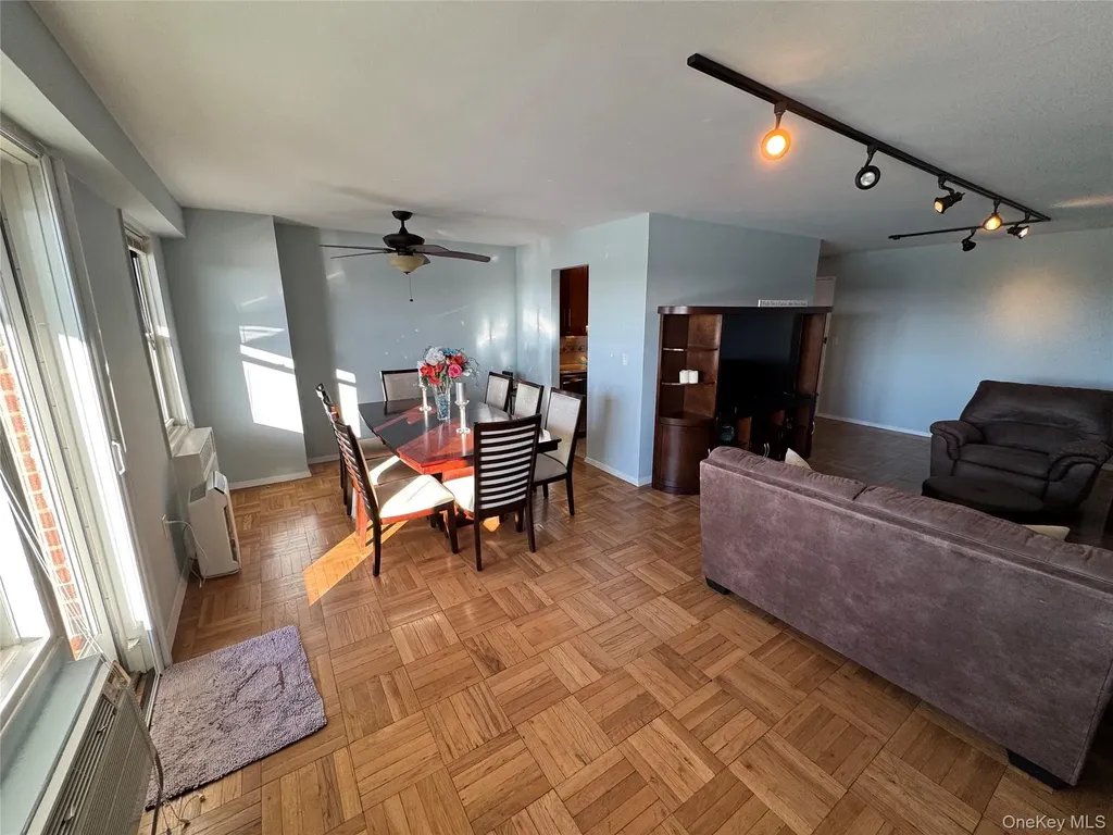 1841 Central Park Avenue Yonkers NY 10710