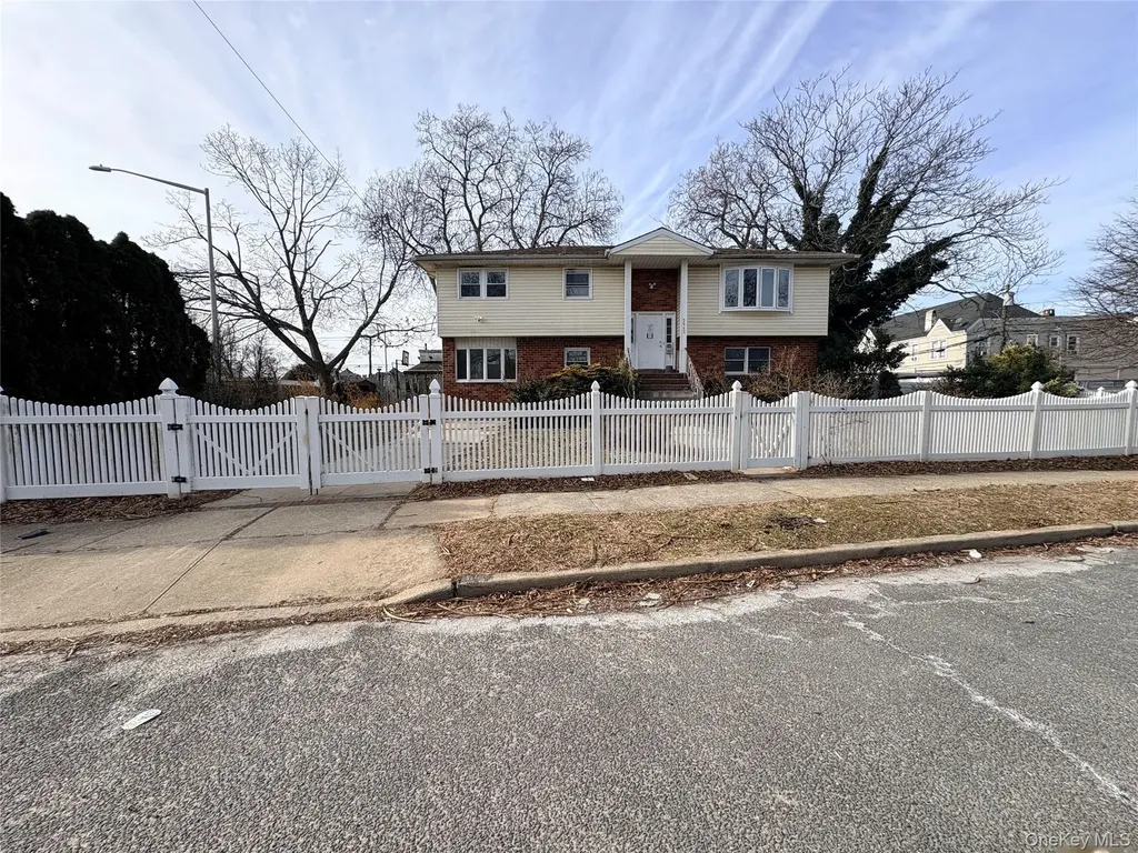 2842 Dahlia Avenue Baldwin NY 11510