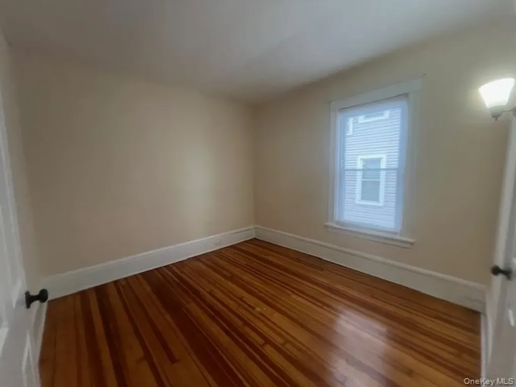 18 Innis Avenue Poughkeepsie NY 12601