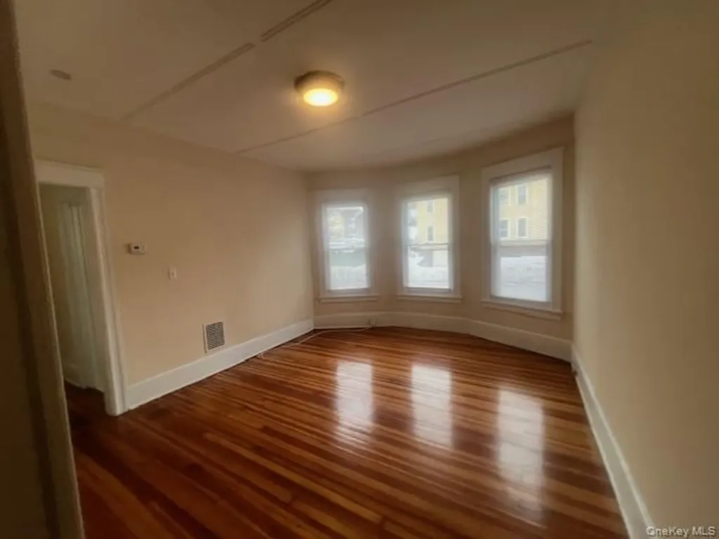 18 Innis Avenue Poughkeepsie NY 12601