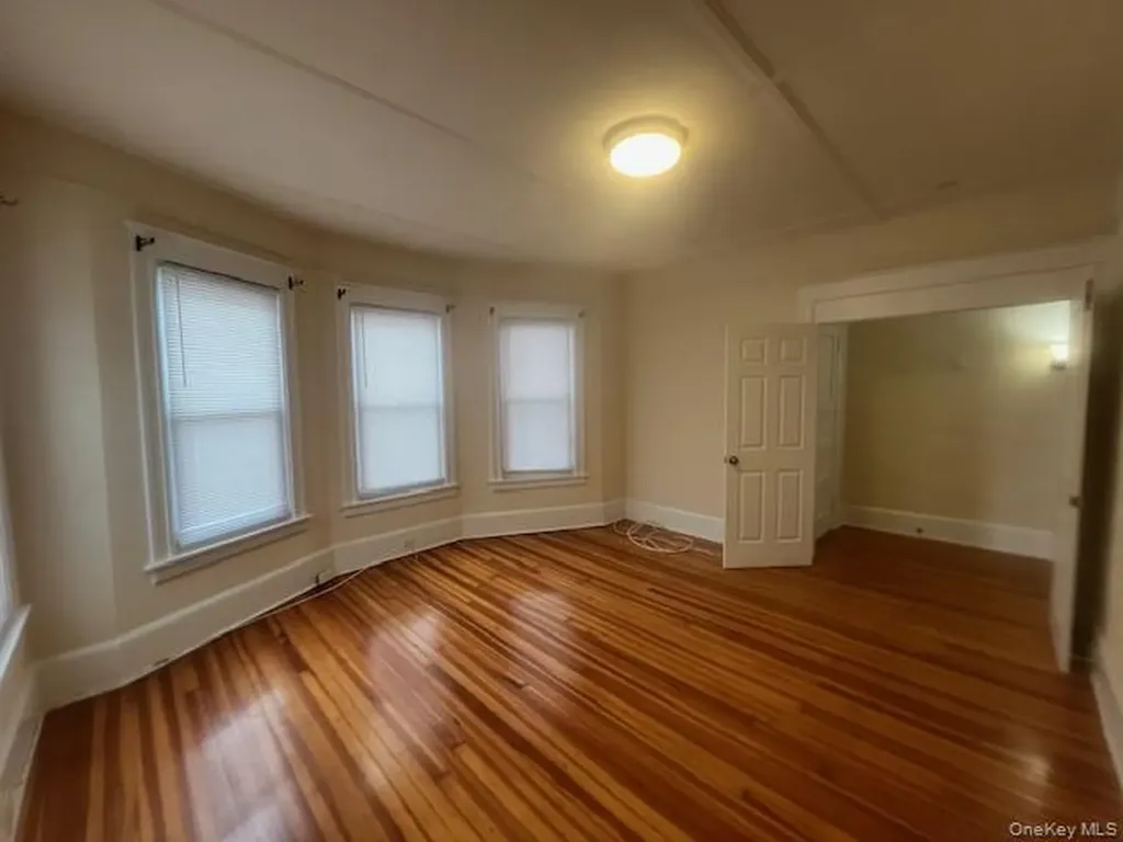 18 Innis Avenue Poughkeepsie NY 12601