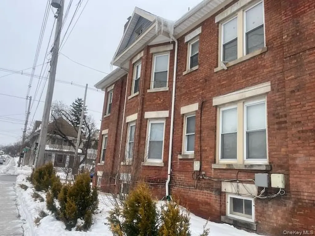 18 Innis Avenue Poughkeepsie NY 12601