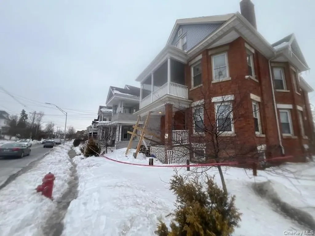 18 Innis Avenue Poughkeepsie NY 12601