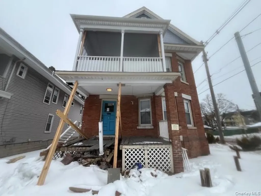 18 Innis Avenue Poughkeepsie NY 12601