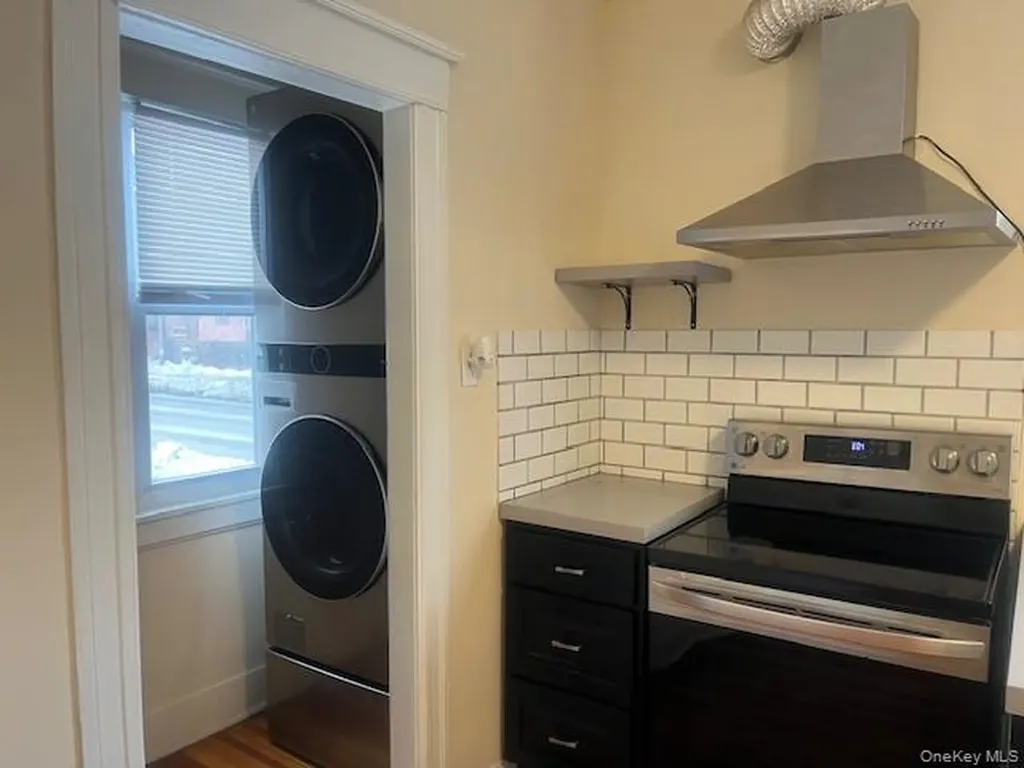 18 Innis Avenue Poughkeepsie NY 12601