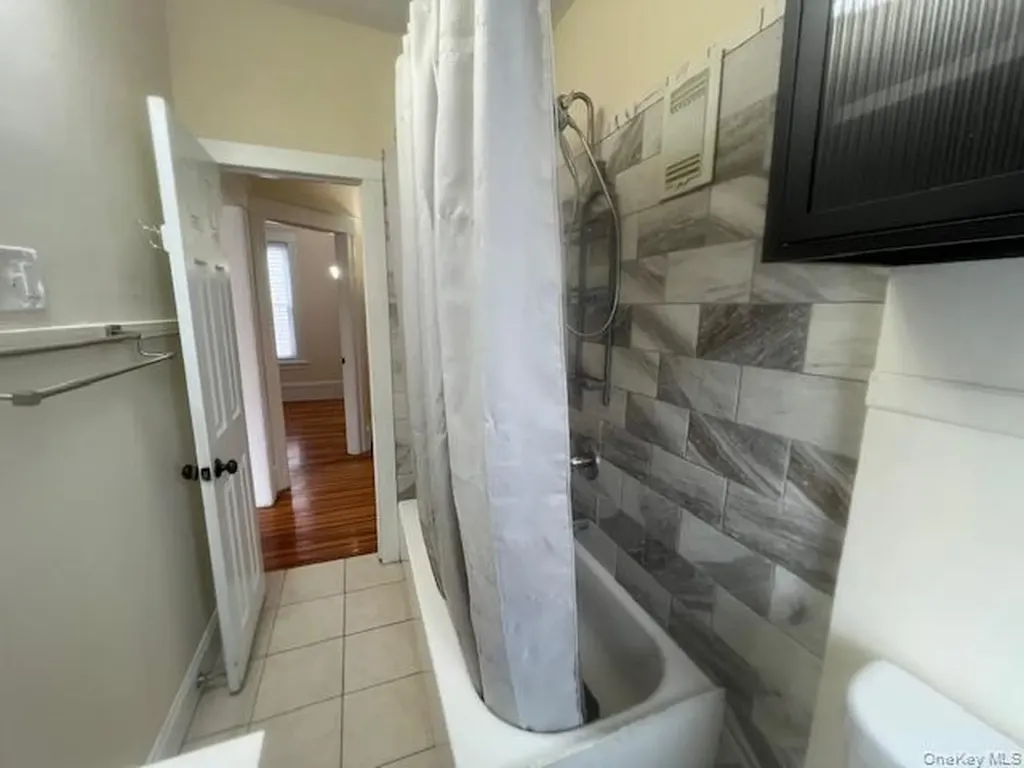 18 Innis Avenue Poughkeepsie NY 12601