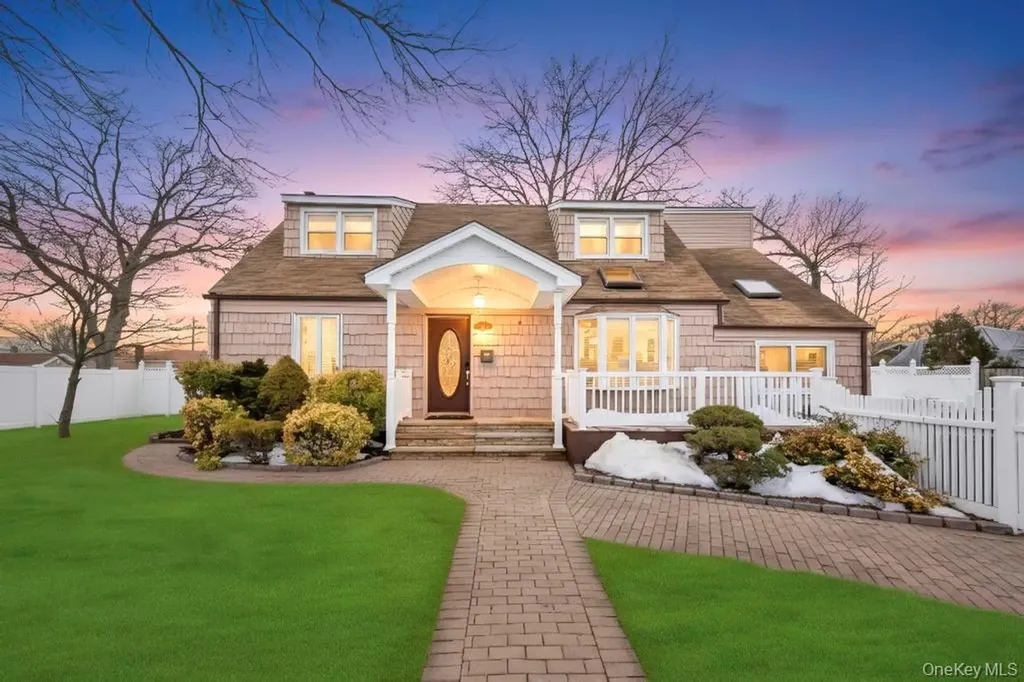 361 S 16th Street Lindenhurst NY 11757