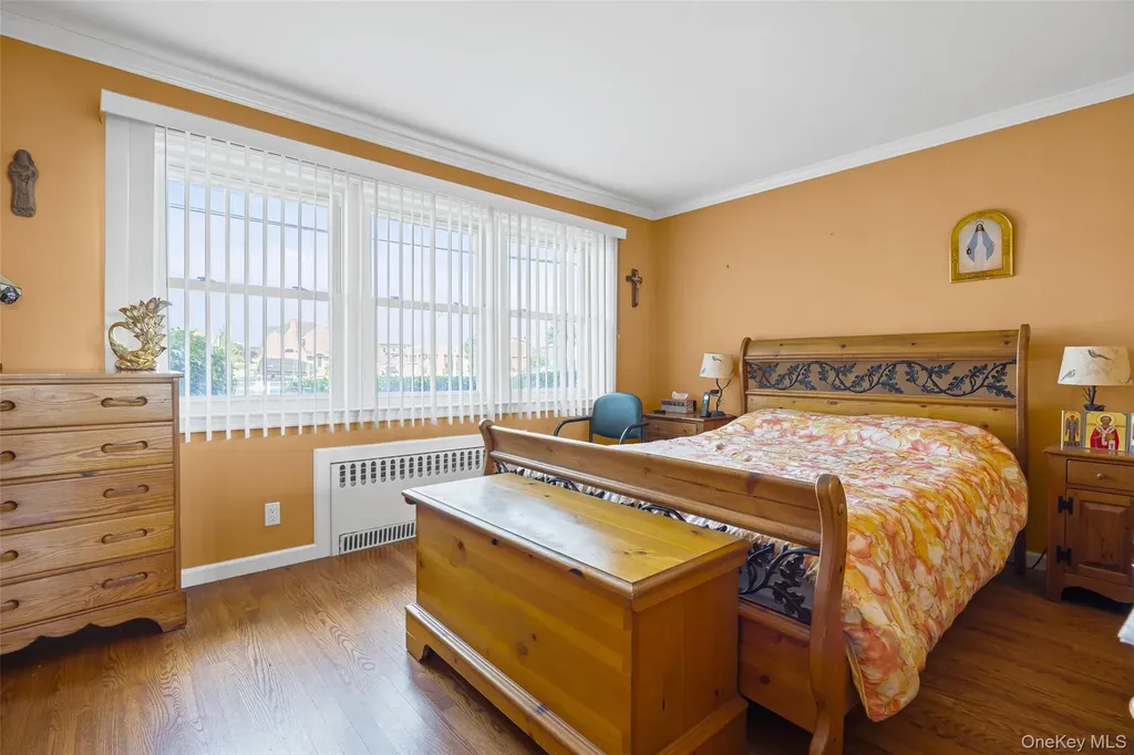 2436 Hempstead Lane Wantagh NY 11793