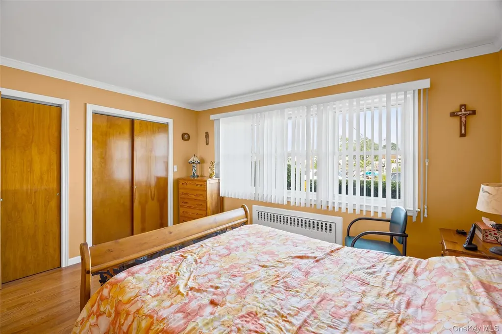2436 Hempstead Lane Wantagh NY 11793