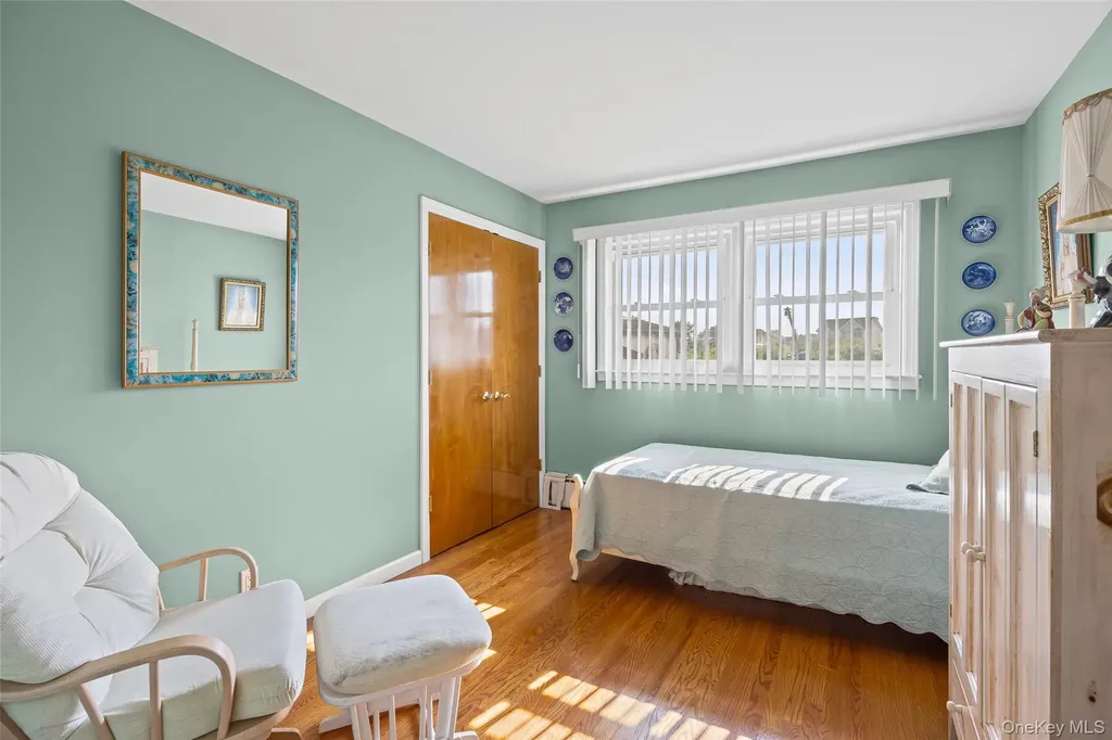 2436 Hempstead Lane Wantagh NY 11793