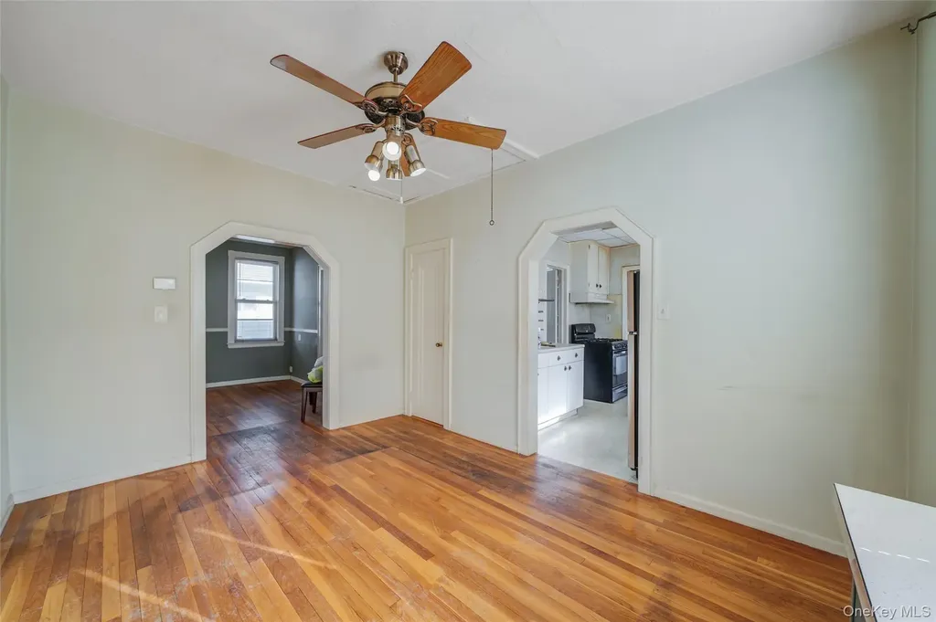 21 Park Avenue Malverne NY 11565