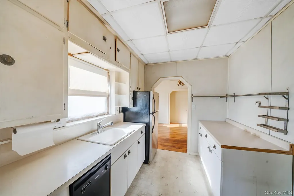 21 Park Avenue Malverne NY 11565