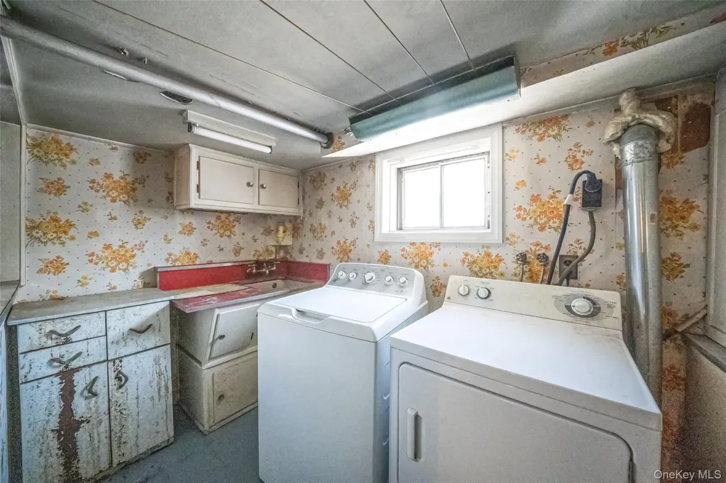 21 Park Avenue Malverne NY 11565