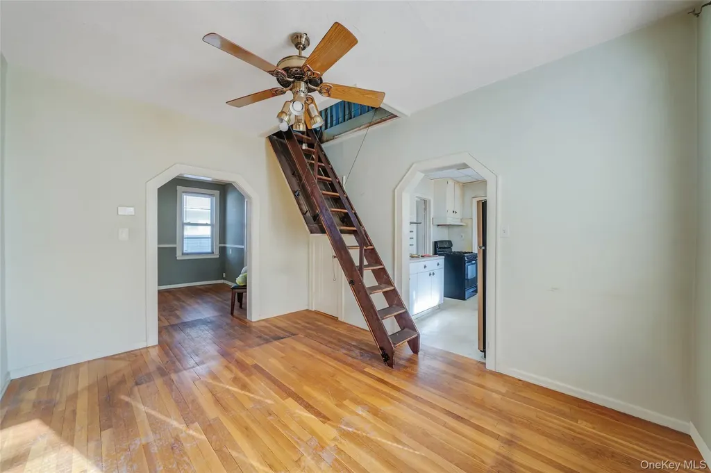 21 Park Avenue Malverne NY 11565