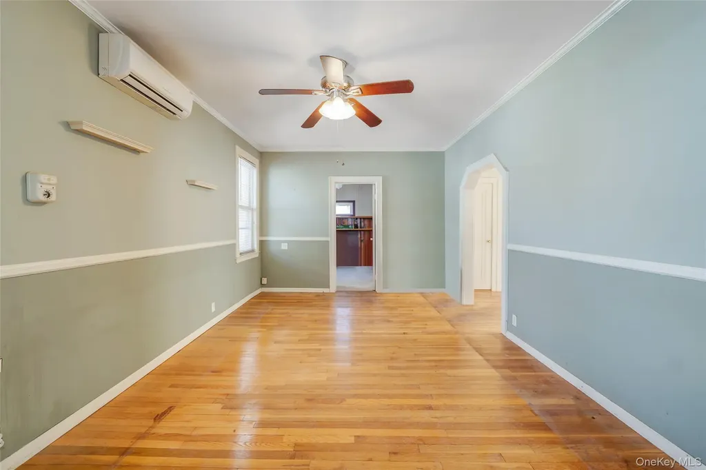 21 Park Avenue Malverne NY 11565