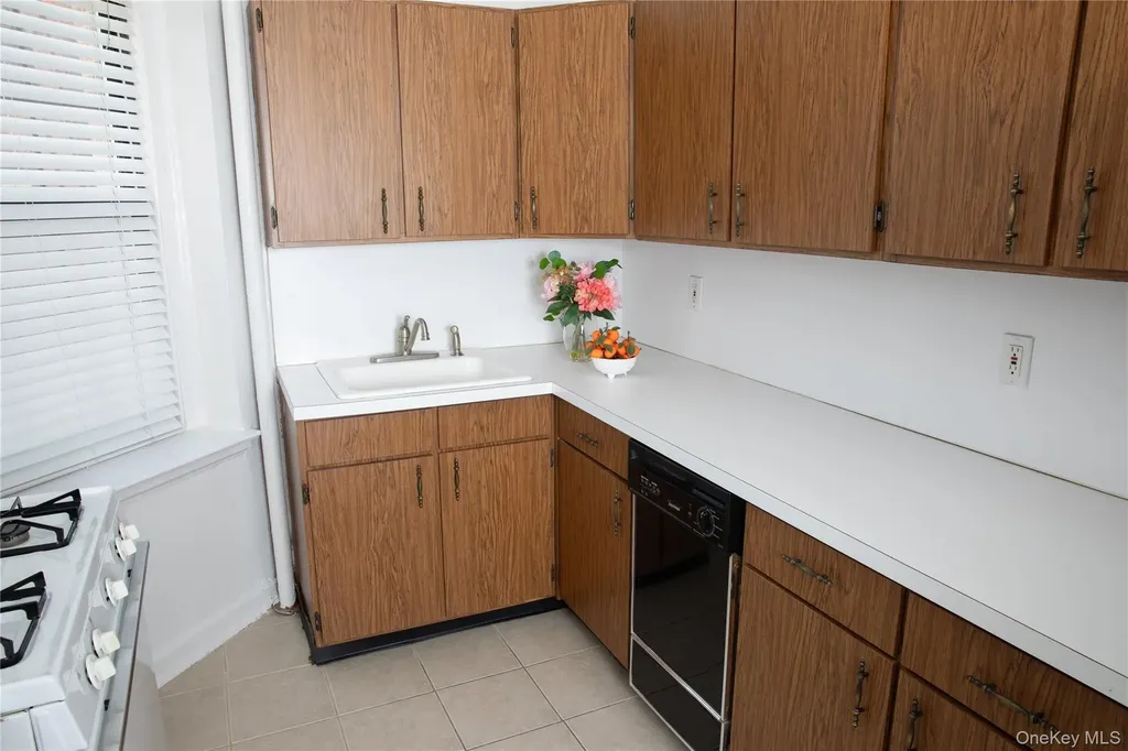 178 Garth Road Scarsdale NY 10583