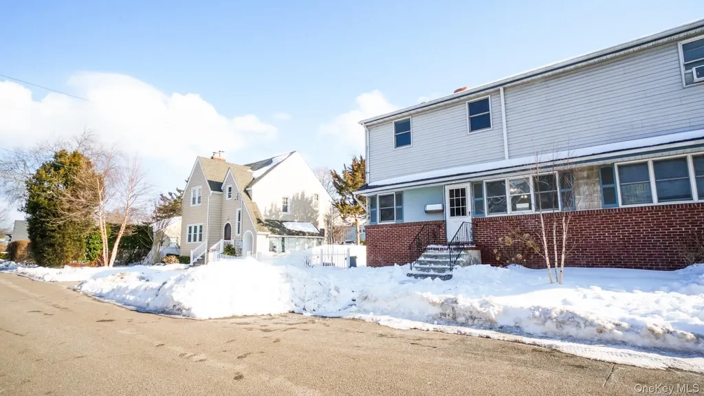 5 Pearsall Place Babylon NY 11702