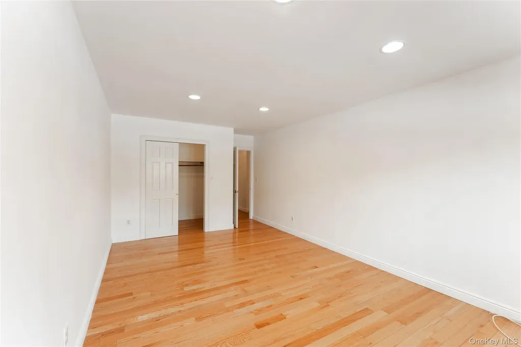 14 Florence Freeport NY 11520