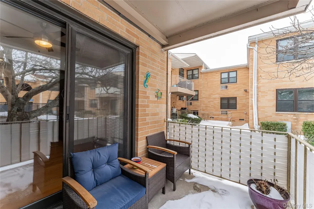 14 Florence Freeport NY 11520