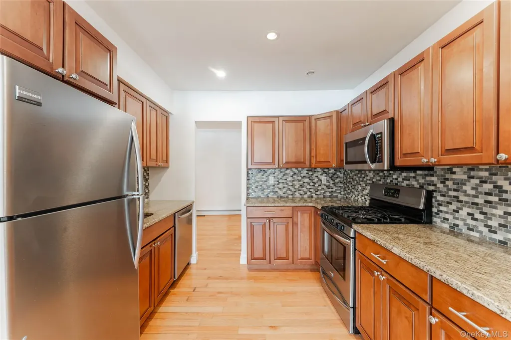 14 Florence Freeport NY 11520