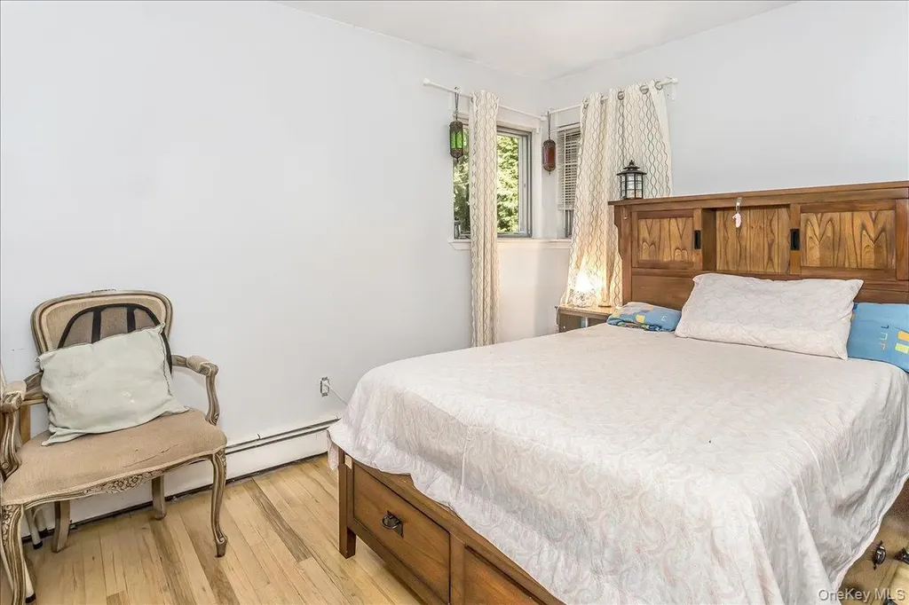 85 Unqua Road Massapequa NY 11758