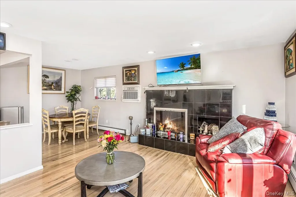 85 Unqua Road Massapequa NY 11758
