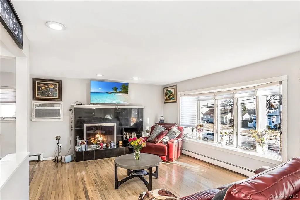 85 Unqua Road Massapequa NY 11758