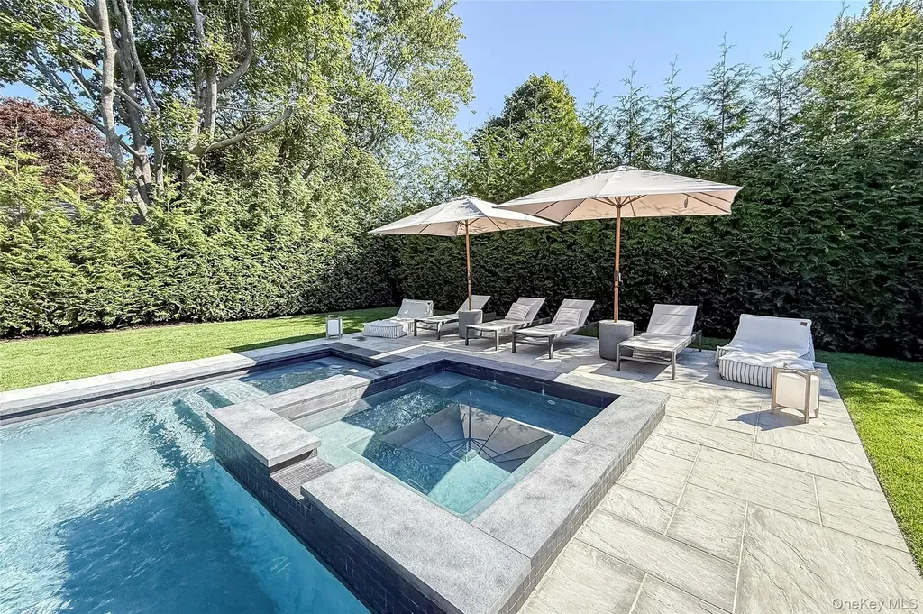 121 Ponquogue Avenue Hampton Bays NY 11946