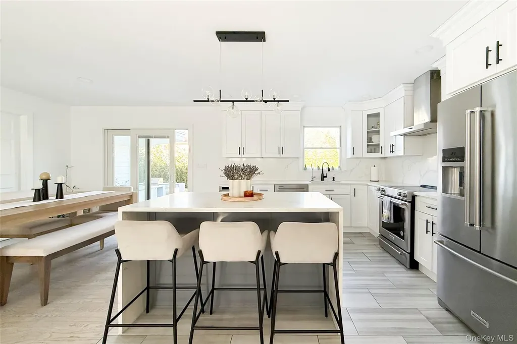 121 Ponquogue Avenue Hampton Bays NY 11946