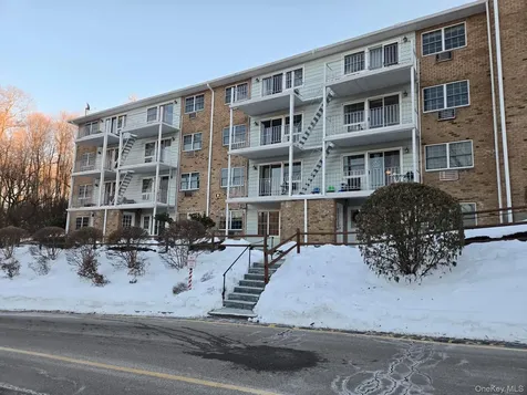 1840 Crompond Road Peekskill NY 10566
