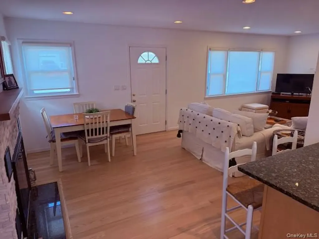 16 Magee Drive Southampton NY 11968