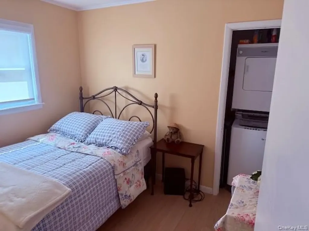 16 Magee Drive Southampton NY 11968