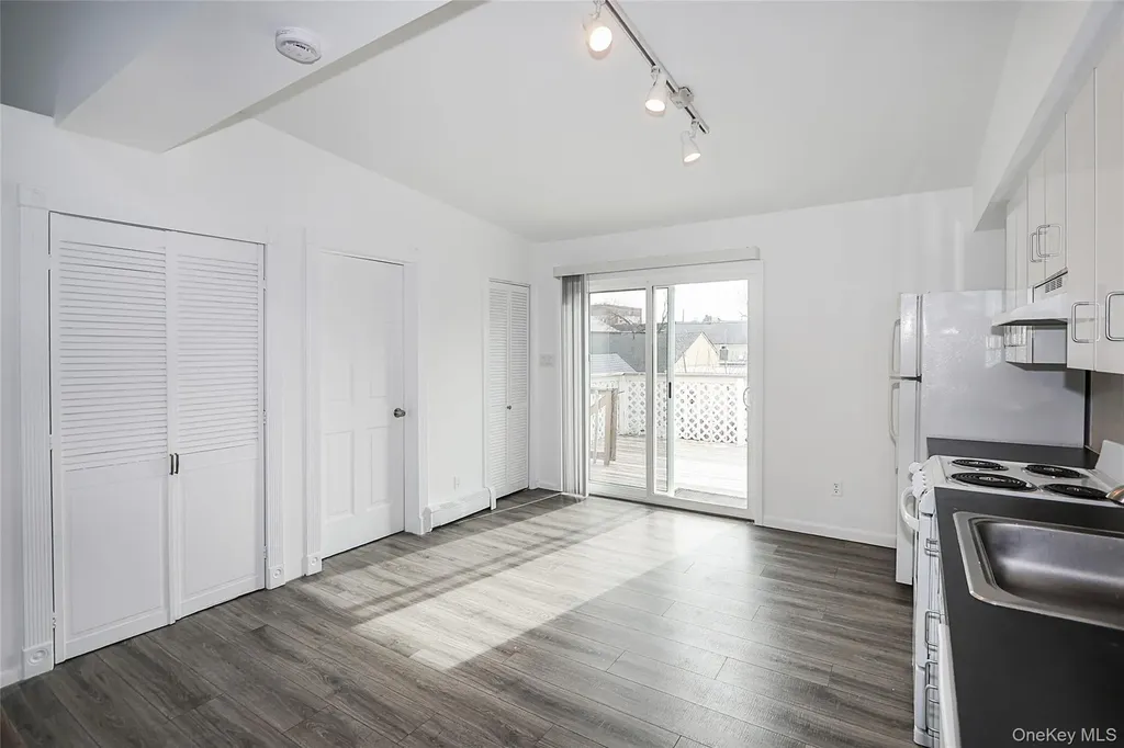 75 Maxwell Avenue Oyster Bay NY 11771