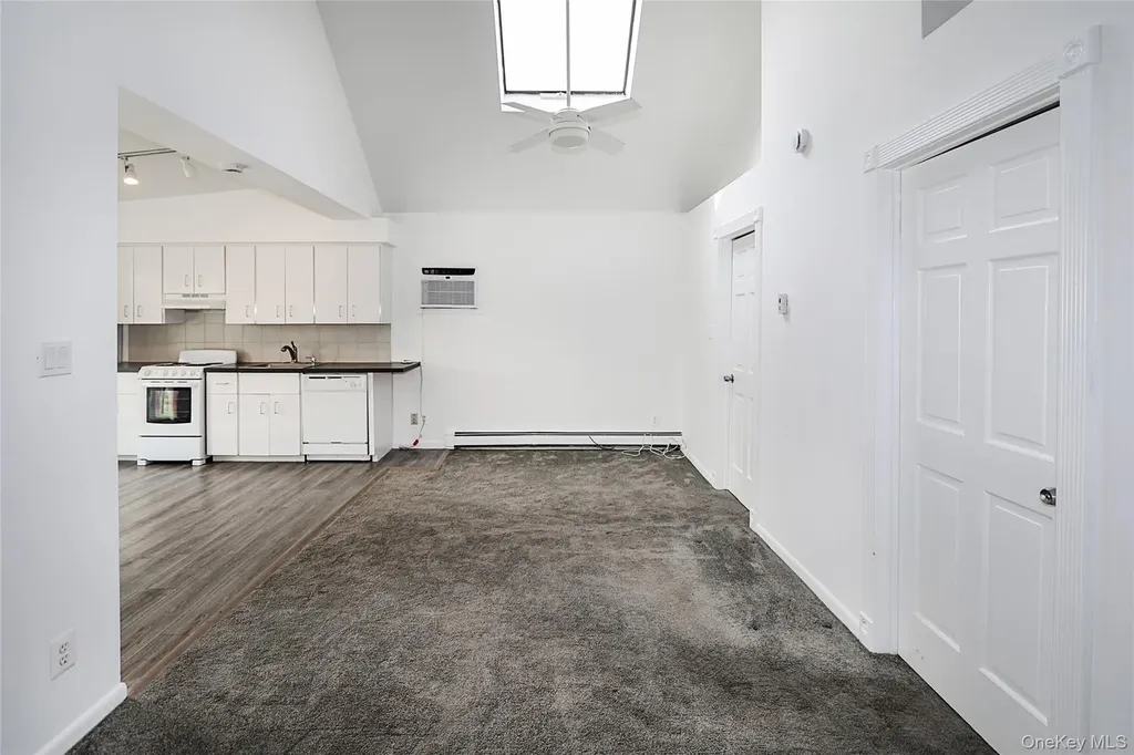 75 Maxwell Avenue Oyster Bay NY 11771