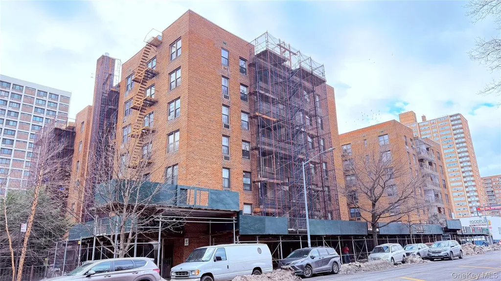13870 Elder Avenue Flushing NY 11355