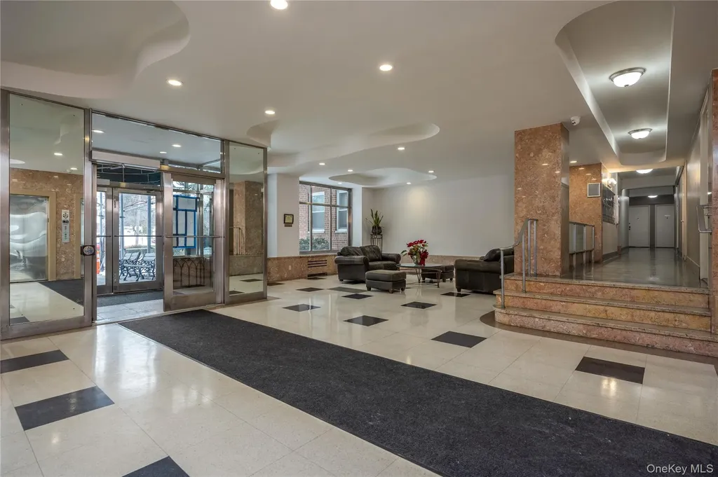 900 Palmer Road Bronxville NY 10708