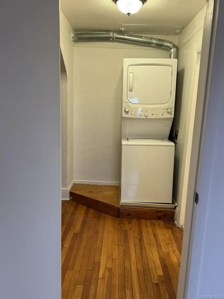 35-25 190th Street Flushing NY 11358