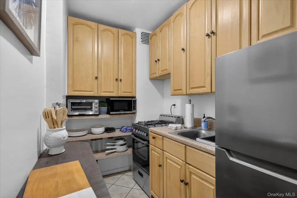 6535 Broadway Bronx NY 10471