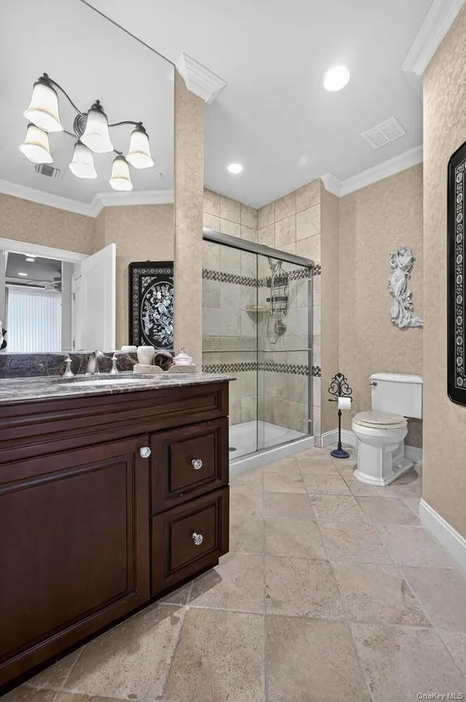 366 Roosevelt Way Westbury NY 11590