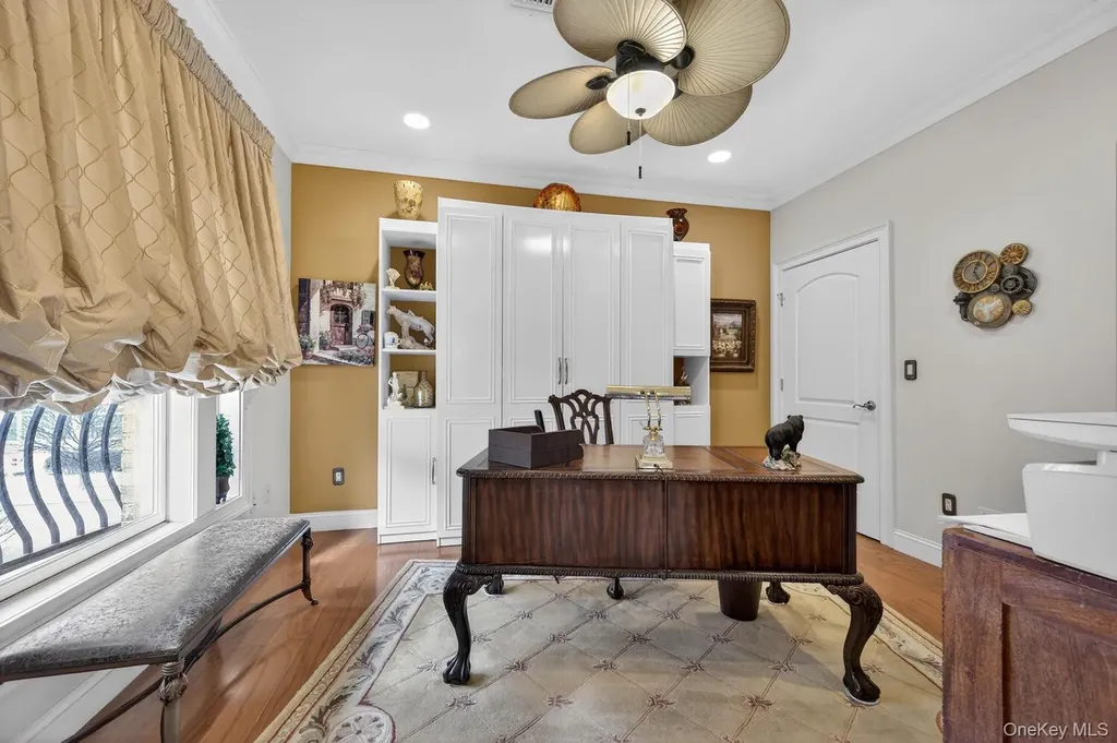 366 Roosevelt Way Westbury NY 11590