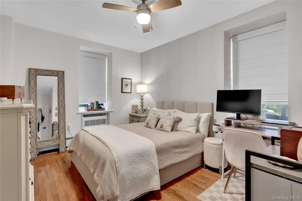 25 W Broadway Long Beach NY 11561